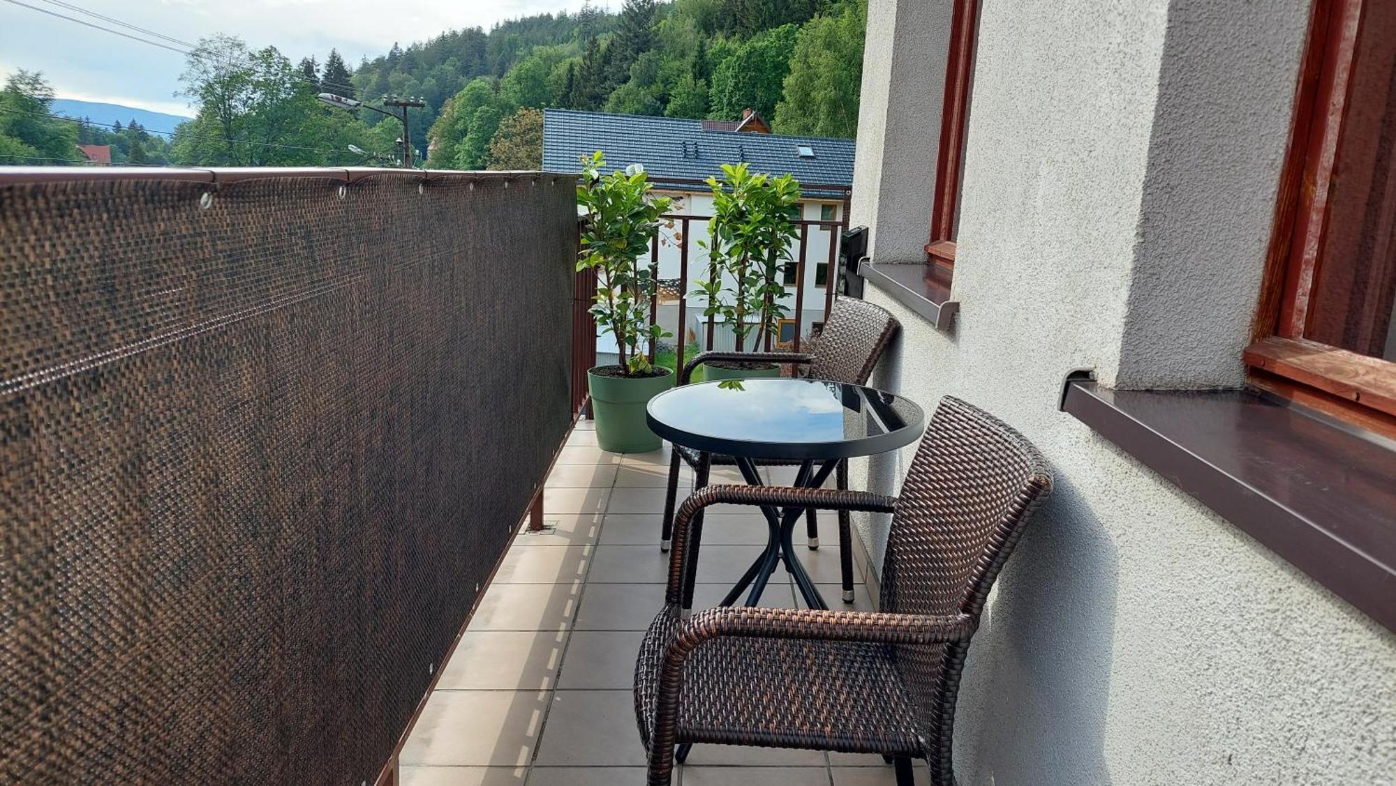 Apartament Miedzygorski Меджигорце Екстериор снимка